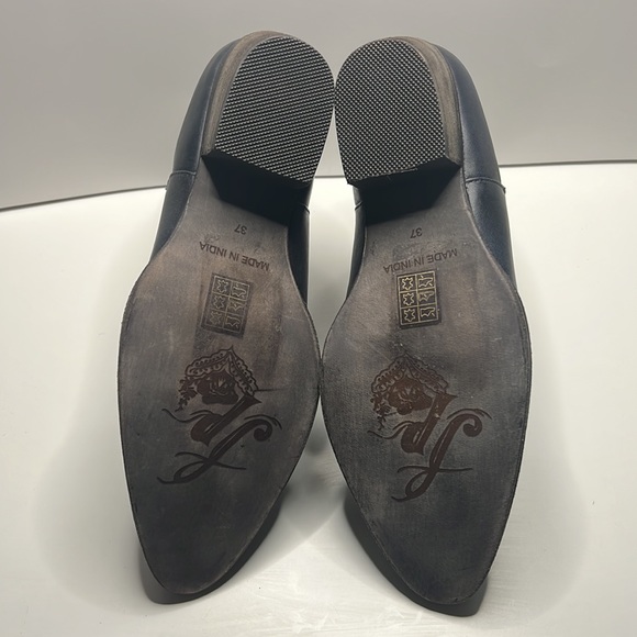 Free People - Charmed Double-V Ankle Bootie Women Size EU 37/US 7 - Picture 5 of 10